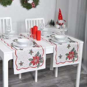 Kalėdinis stalo takelis Puansetija ir kankorėžiai