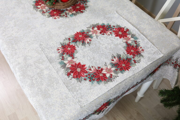 Kalėdinė Stalo staltiese Puansetijų Vainikas, gobelinis stalo takelis, stalo dekoras, kaledinis stalo dekoras, sventinis stalo dekoras