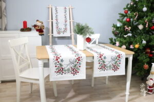 Kalėdinis stalo 
takelis Kalėdu Uogos, kaledinis stalo dekoras, namų dekoras, iskritinis stalo dekoras, sventinis stalo dekoras, kaledu dovana.