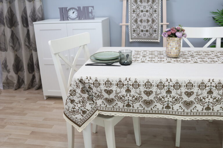 Medvilninė staltiesė etnografija, staltiesė su ornamenais, puošni staltiesė, tablecloth with etno ornaments, cotton tablecloth