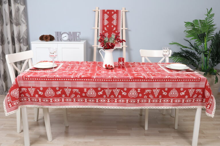 medvilnine staltiese kaledos,staltiese su neriniais,raudona staltiese su kaledu akcentais