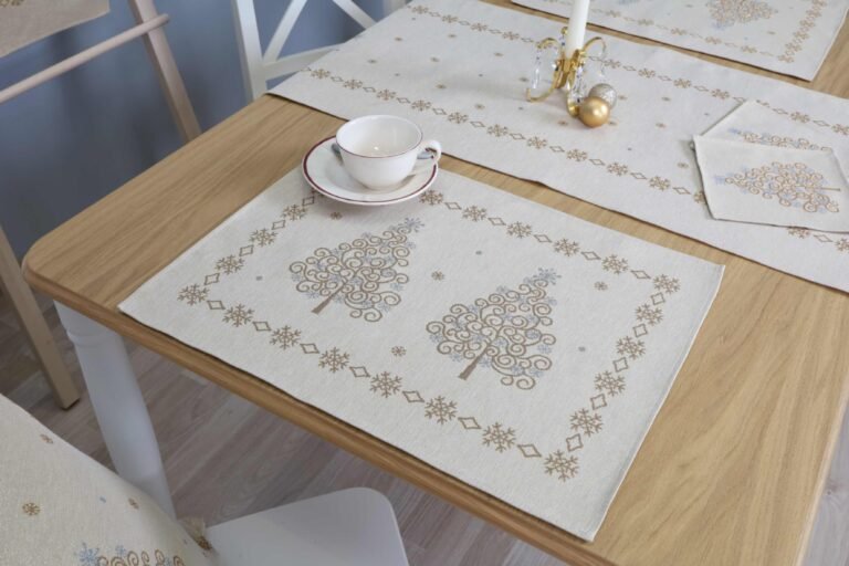 Kalėdinė Stalo servetele Stebuklingos Sventes, gobeline stalo staltiese, stalo dekoras, kaledinis stalo dekoras, sventinis stalo dekoras, Christmas Placemat Magical Celebrations, Textile Tablecloth Christmas table decor, Winter Holiday table decor