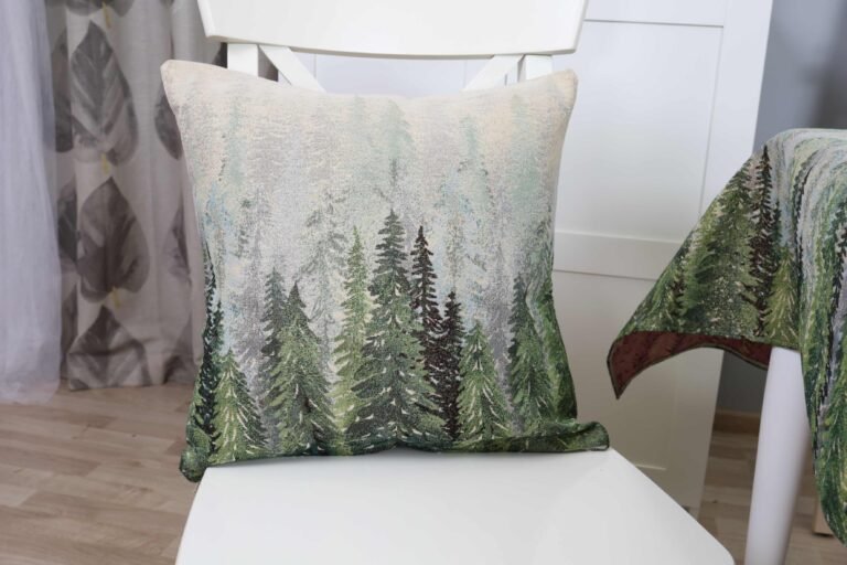 Kalėdinis pagalveles uzvalkalas Miškas, gobelinis pagalveles uzvalkalas, stalo dekoras, kaledinis stalo dekoras, sventinis stalo dekoras, Christmas Cushion Cover Forest, Textile Cushion Cover, Christmas table decor, Winter Holiday table decor