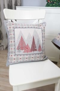 Staltiese Raudonas Paslaptingas Miskas, kaledinis namu dekoras, sventinis namu dekoras, Tablecloth Mysterious forest, Textile Cushion Cover, Christmas decor, Winter Holiday home decor