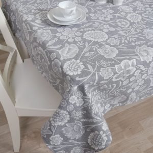 Tablecloth White flowers