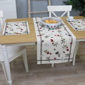 Table runner Berries