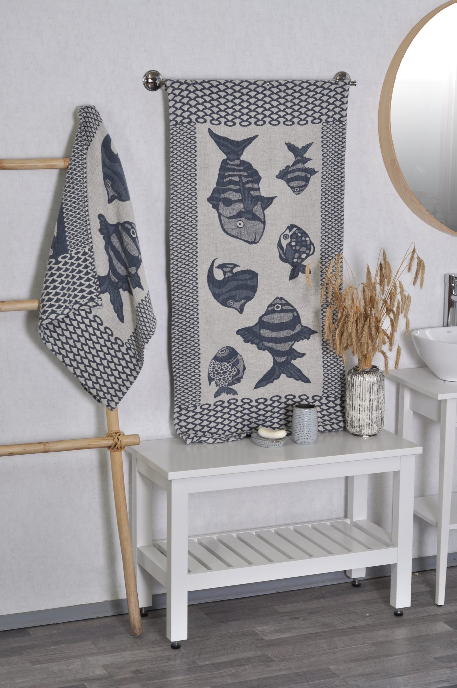 Line towel Light Blue Fish - Image 2