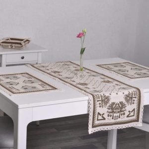 Table runner Houses
