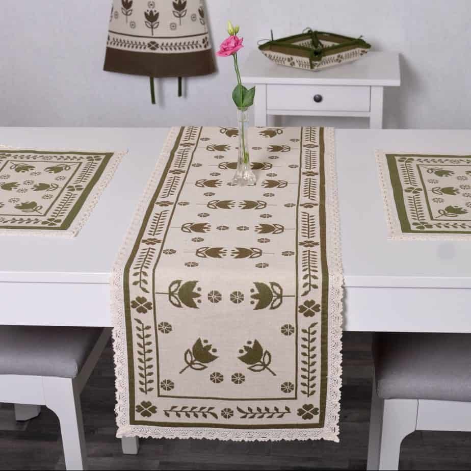 Table runner Green tulips