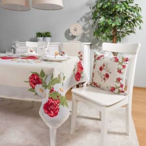 Tablecloth Chamomiles and poppies