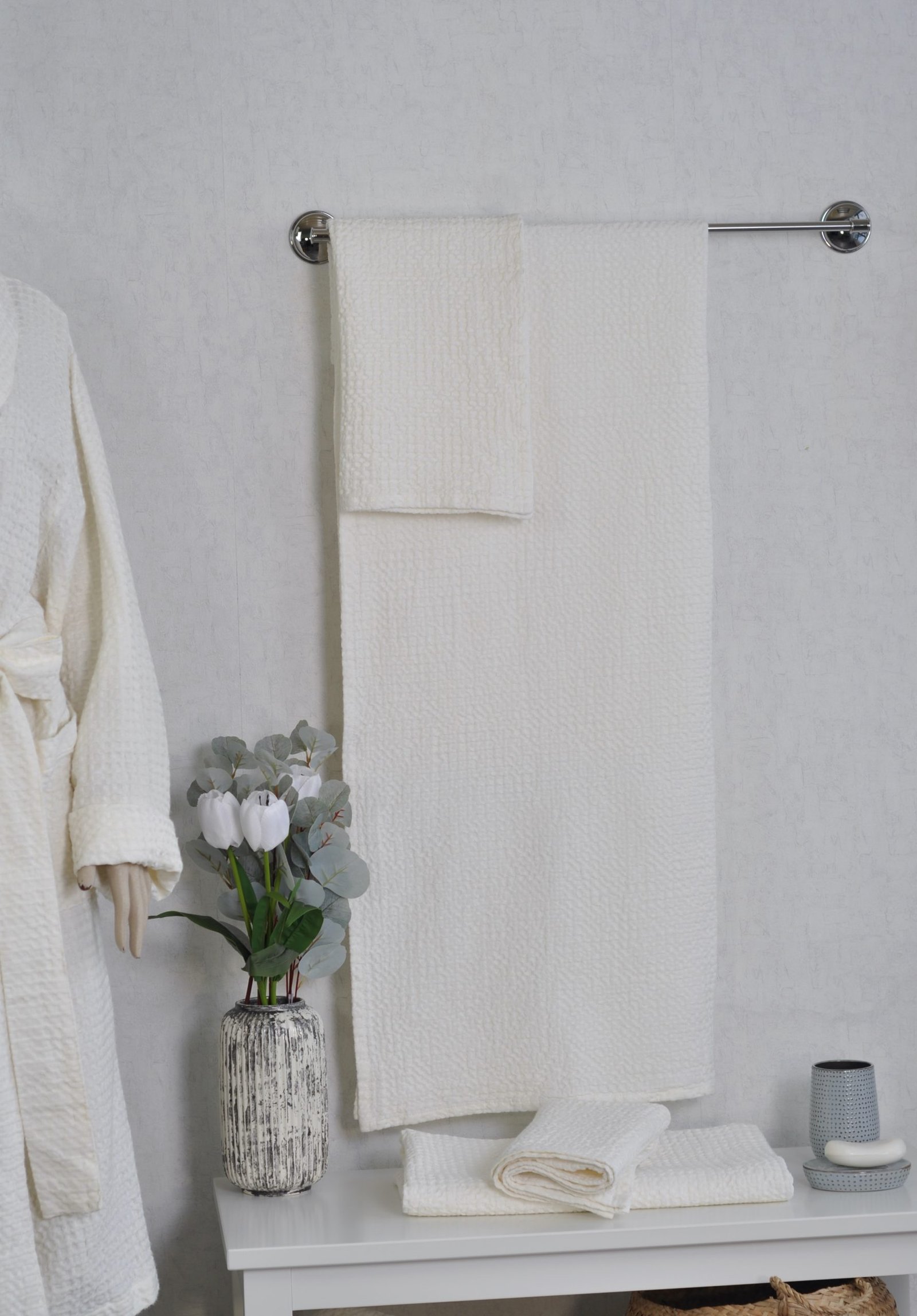 White waffle linen towel - Image 3
