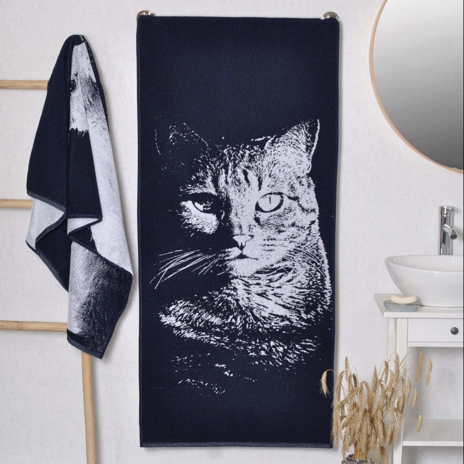 Cotton bath towel Mysterious Cat