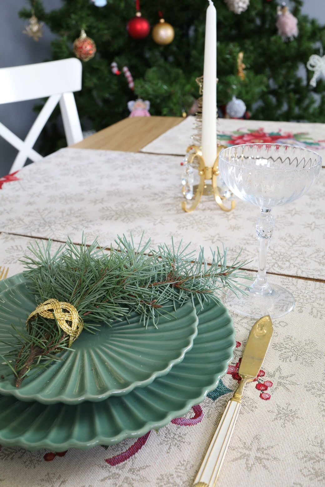 Christmas Table Track Golden Holidays - Image 4