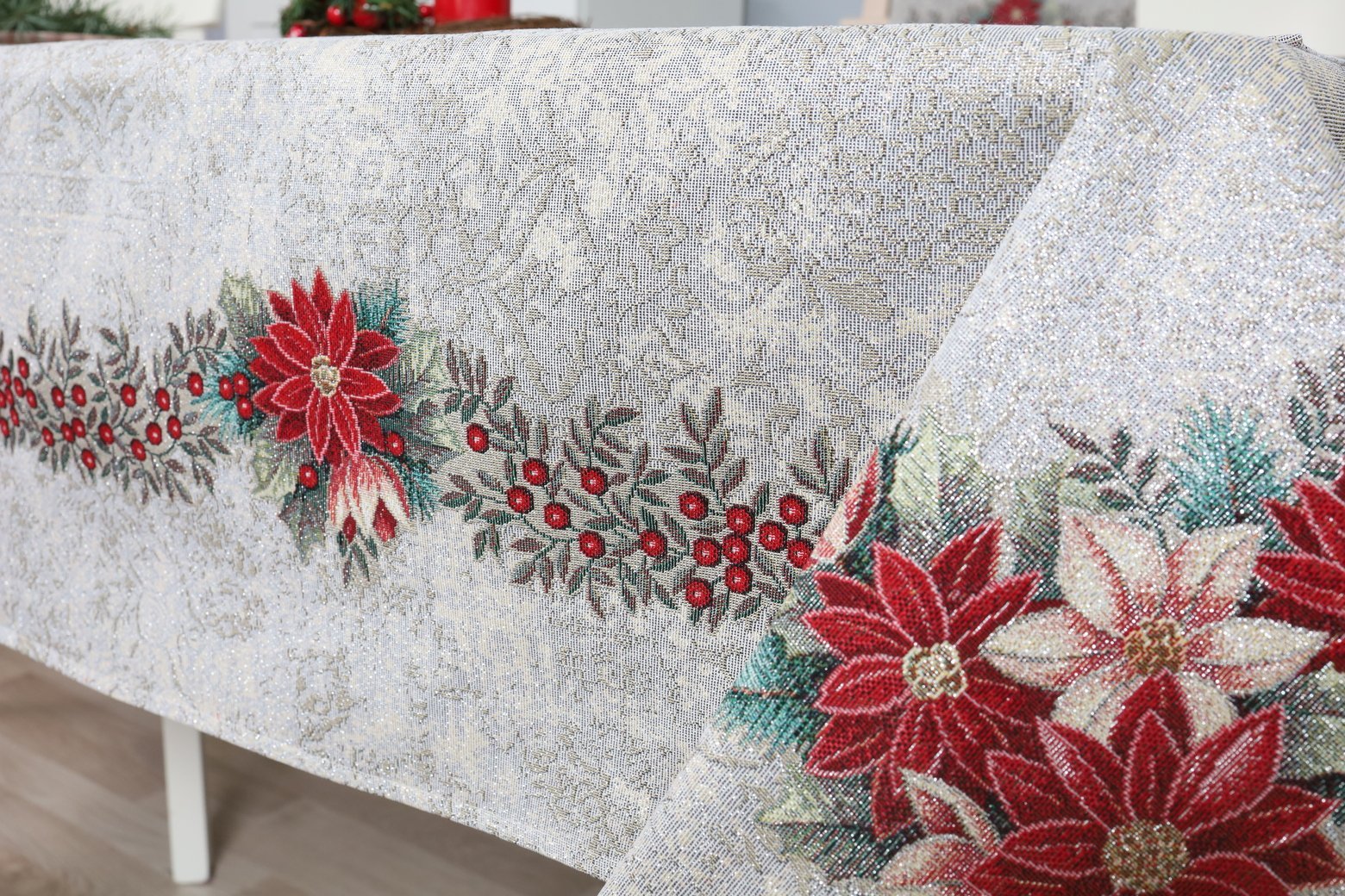 Christmas table Poinsettia Wreath - Image 5