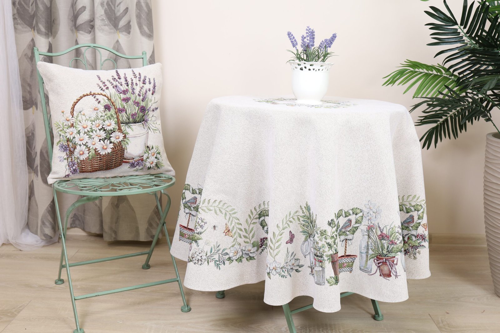 Apvali stalo staltiese Levandų elegancija, Round tablecloth Lavender elegance
