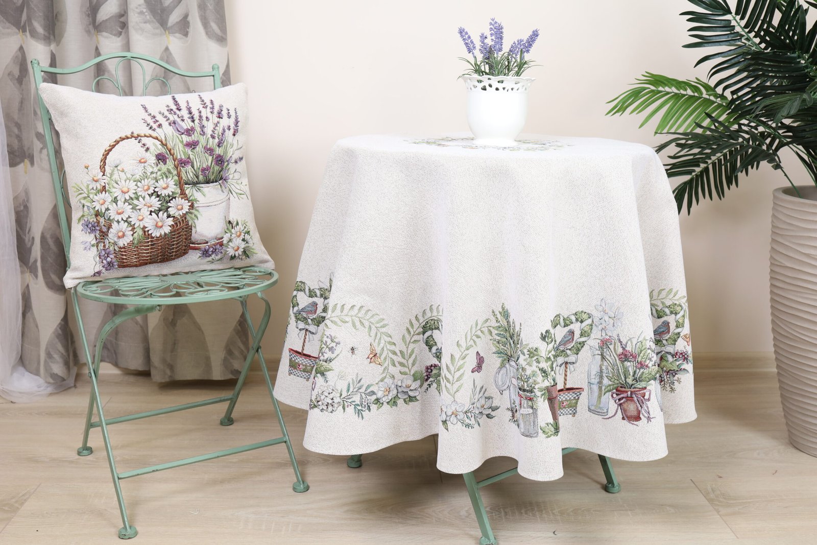 Apvali stalo staltiese Levandų elegancija, Round tablecloth Lavender elegance
