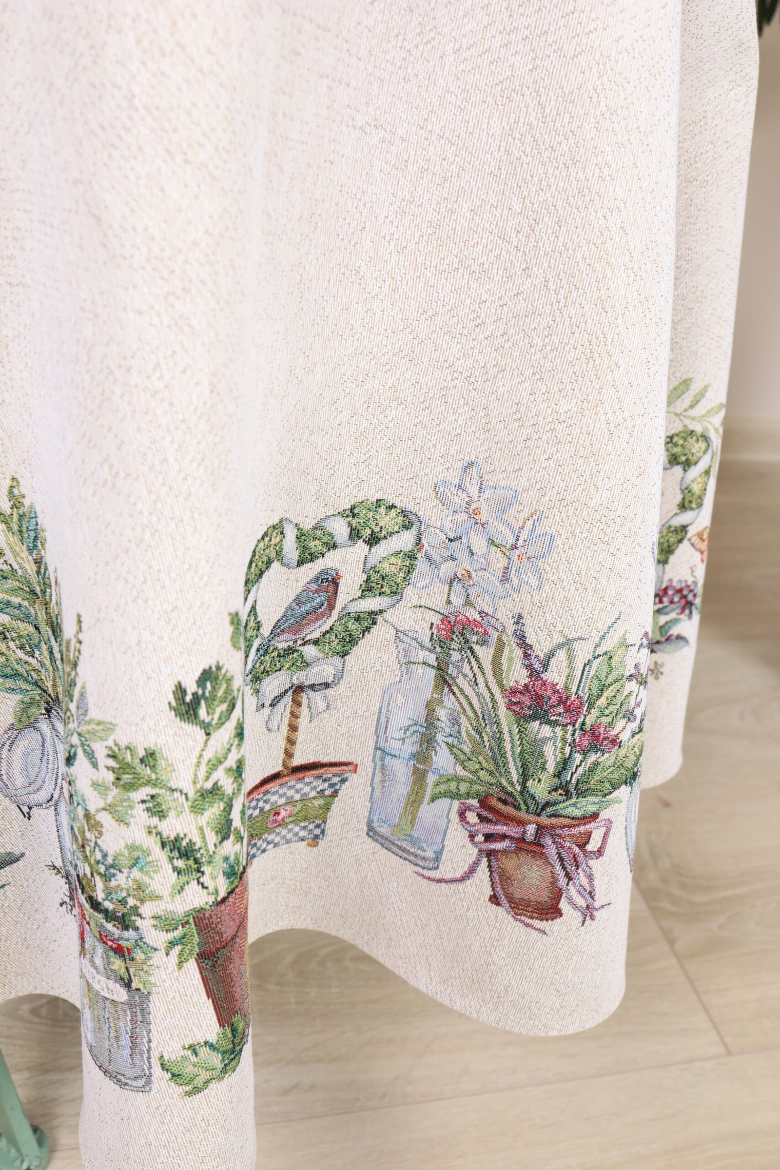 Apvali stalo staltiese Levandų elegancija, Round tablecloth Lavender elegance