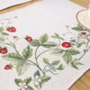 Stalo servetėlė Žemuogės, Table placemat Strawberries, home dining room decor