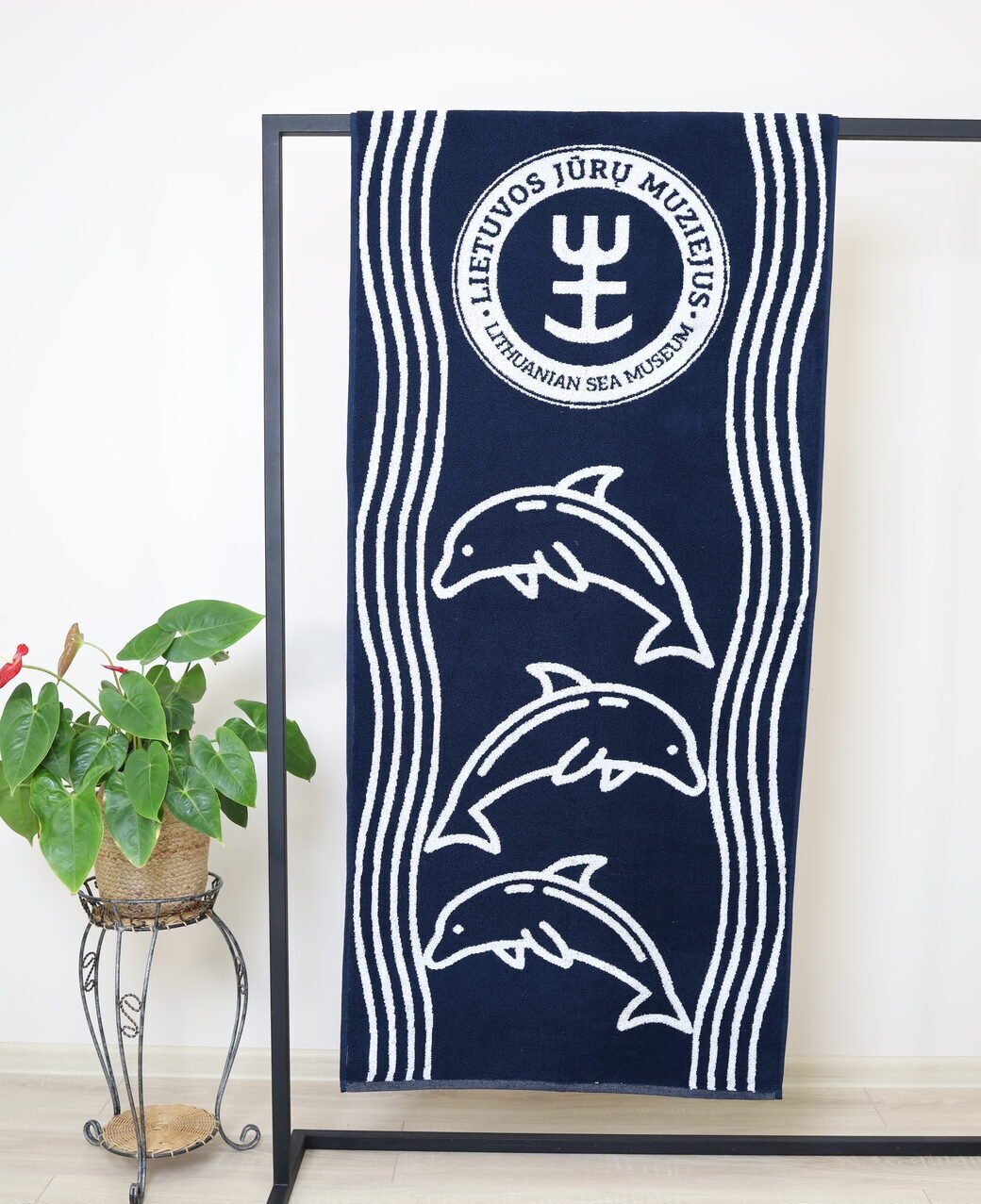 Individual woven towels by order - The example of the Maritime Museum. Text Idea